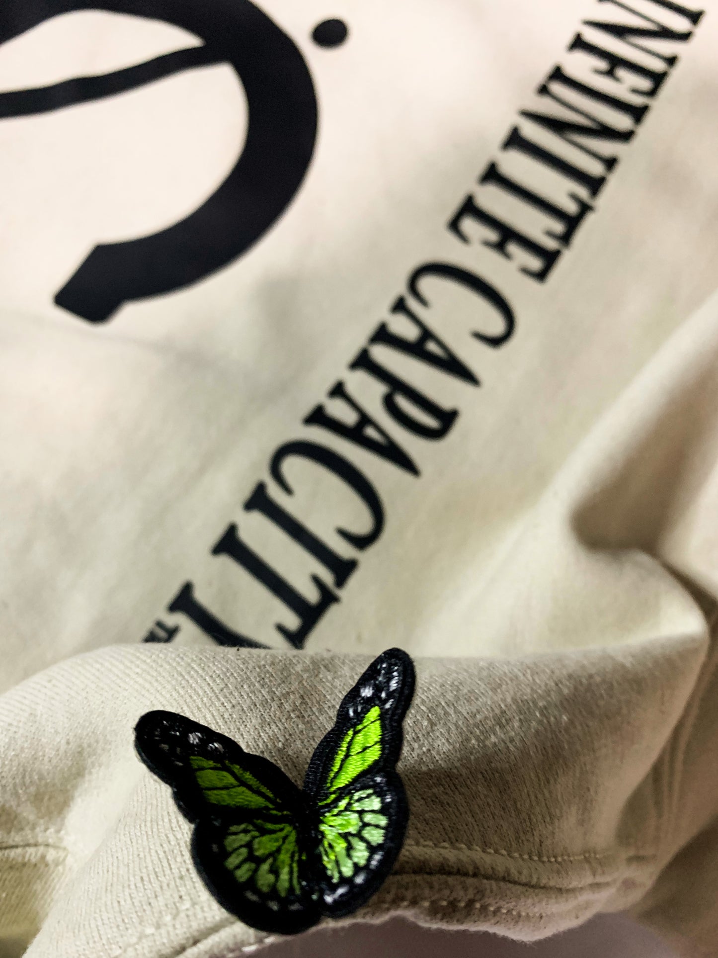 SUDADERA CON CAPUCHA ORIGINAL 1 - Edición Mariposa